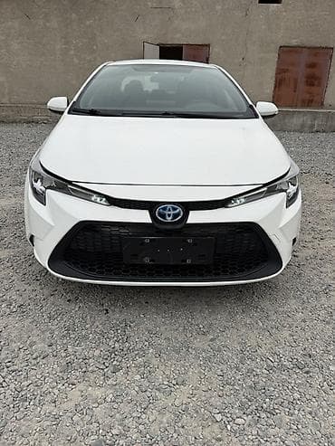 Toyota Levin: 2022 г., 1.8 л, Вариатор, Гибрид, Седан