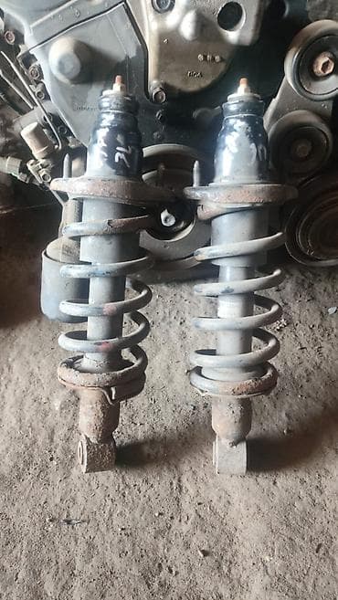 Передний амортизатор Honda