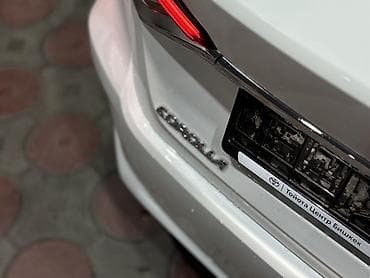 toyota corolla e120: Toyota Corolla: 2025 г., 1.8 л, Гибрид, Седан — 4