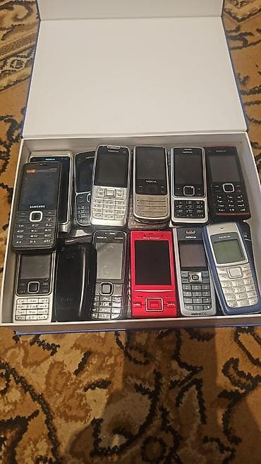 pro 11: Коллекция кнопочных телефонов (около 24 шт.) — классические модели — 1