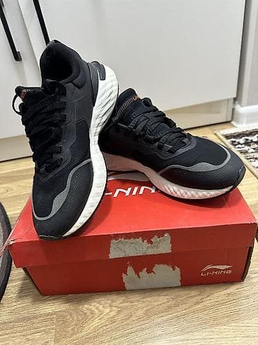 кроссовки б у: Срочно продаю кроссовки состояние б/у — 2