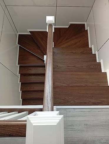 3д пол: Деревянная лестница Для дома, Форма лестницы: Много-маршевая, Стиль: Классический — 4