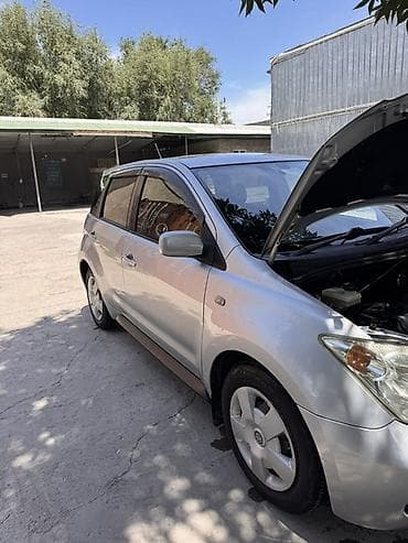 Продаю Toyota ist Год выпуска 2003 Объем двигателя 1.3 vvt-I Бензин — 7