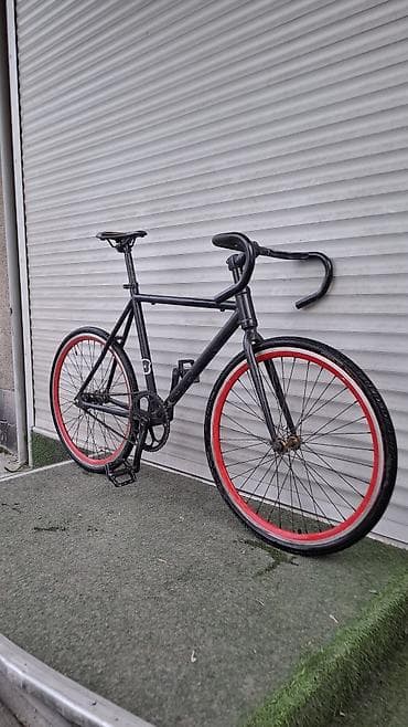 студийный фон: Фикс/синглспид городской велосипед - Рама и вилка: стальная — 1