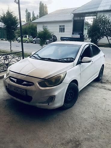 2 gz: Hyundai Solaris: 2013 г., 1.6 л, Механика, Бензин, Седан — 5