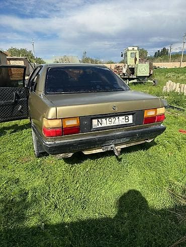 Audi 100: 1984 г., 2 л, Механика, Лифтбек at lalafo.kg Audi 100: 1984 г., 2 л, Механика, Лифтбек
