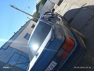 Volkswagen Passat: 1990 г., 1.8 л, Механика, Бензин, Седан