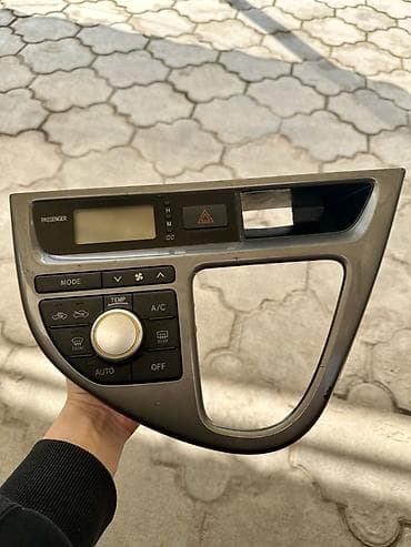 пепельница авто: Блок климат контроля Toyota Б/у, Оригинал, Япония — 1