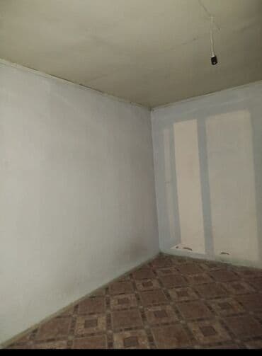 дом или времянку в бишкеке: 40 кв. м, 2 бөлмө, Жертөлө, ороо, Забор, тосулган — 2