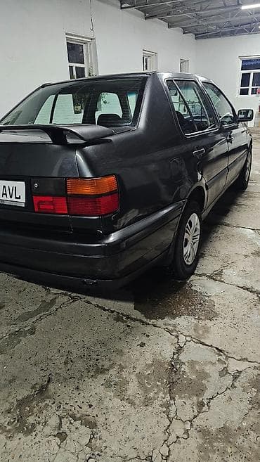 lexus rx 2008: Volkswagen Vento: 1992 г., 1.8 л, Бензин, Седан — 6