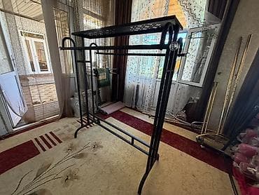 Дом и сад: Металлическая напольная вешалка-стойка с верхней полкой - Материал — 3