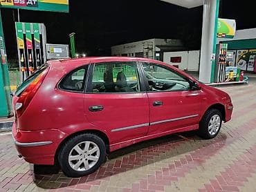 mini coper: Nissan Almera Tino: 2001 г., 1.8 л, Механика, Бензин, Хэтчбэк — 8