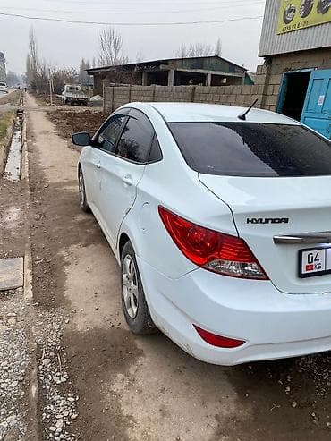 продаю hyundai solaris: Hyundai Solaris: 2012 г., 1.6 л, Автомат, Бензин, Седан — 5