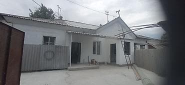 Продаётся одноэтажный дом площадью 70 м кв. в доме на 4 хозяина