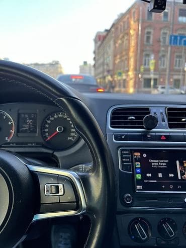 не таксованная: Volkswagen Polo: 2019 г., 1.6 л, Автомат, Бензин, Седан — 4