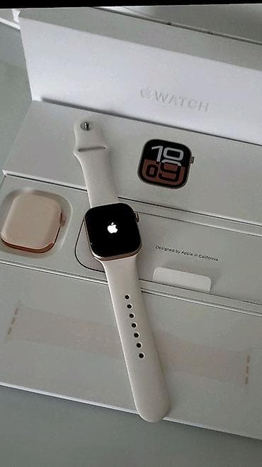 Apple Watch: Apple Watch (серия с прямоугольным дисплеем) в светлом цвете корпуса и — 1