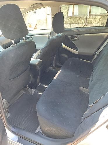 Toyota Prius: 2015 г., 1.8 л, Автомат, Гибрид, Седан — 2