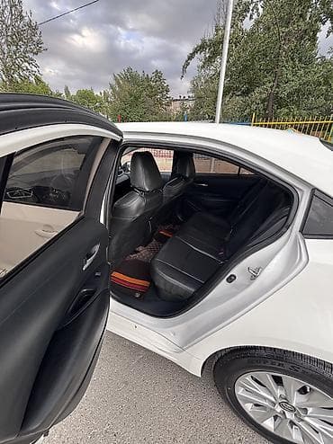 s coupe: Toyota Corolla: 2022 г., 1.8 л, Вариатор, Гибрид, Седан — 6