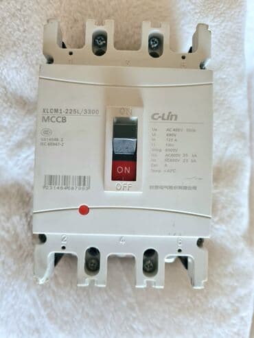 Автомат на 125А, продаю.
3 фазы
В рабочем состоянии.

. 

.