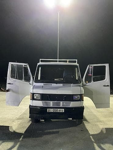 экскватор гусеничный: Грузовик, Mercedes-Benz, Дубль, 3 т, Б/у — 5