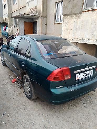 Honda Civic: 2000 г., Ручные, Бензин, Седан