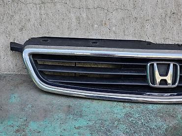 rx 550: Решетка радиатора Honda 1996 г., Б/у, Оригинал — 3