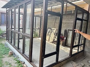 Пергола, Металл, Дубалга орнотулган