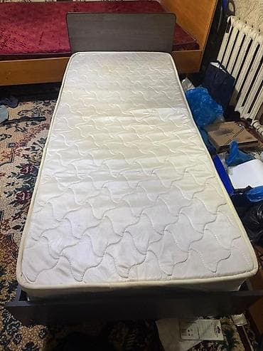 Продаю две кровати,одна б/у одна новая,хорошие качество,две за 5000