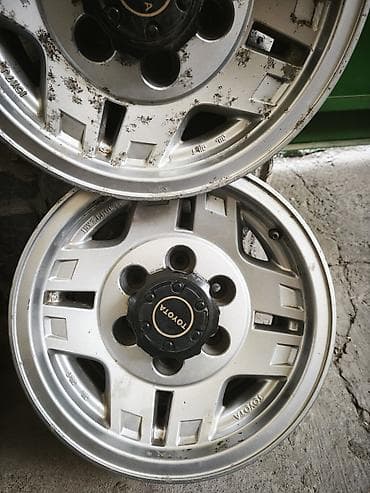 Диски: Литые Диски R 15 Toyota, Комплект, отверстий - 6 — 1