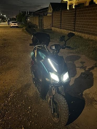 100: Тип скутера Suzuki, 180 куб. см, Бензин, Б/у — 5