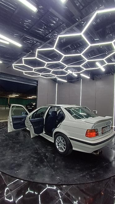 авто краска: BMW 3 series: 1991 г., 1.8 л, Механика, Бензин, Седан — 3