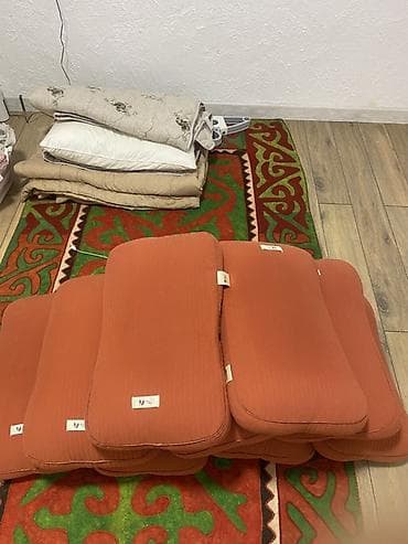 Подушка для головы Удобная и мягкая подушка прямоугольной формы at lalafo.kg Подушка для головы Удобная и мягкая подушка прямоугольной формы