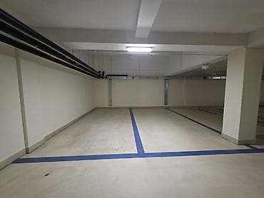 парковая: Парковка в аренду (Жогорку Кенеш напротив) в современном деловом — 2