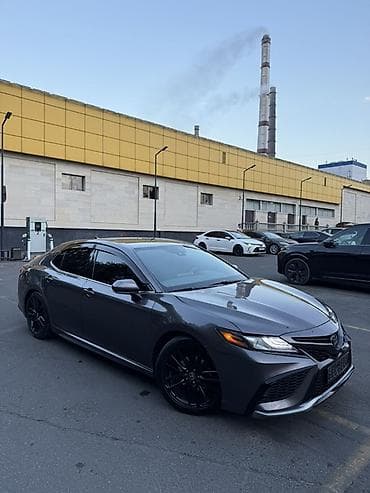 Toyota Camry: 2022 г., 2.5 л, Автомат, Бензин, Седан
