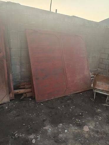 деревянная перегородка: Деревянные створки/полотна ворот (2 шт.) - Материал: массив — 1