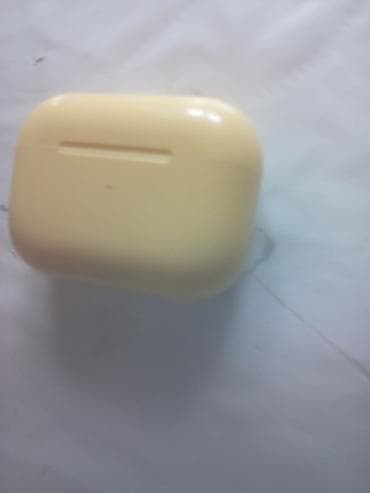 Усилители звука: Беспроводные наушники-вкладыши с кейсом, цвет – пастельно‑жёлтый — 6