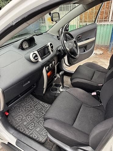 corolla runx: Toyota Ist: 2004 г., 1.3 л, Автомат, Бензин, Хэтчбэк — 10