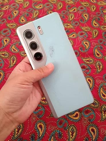 ipad 1: Tecno Camon 30S Pro, Б/у, 256 ГБ, цвет - Голубой, 2 SIM — 2