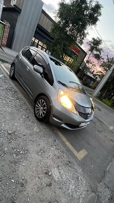 215 2f55 2f17: Honda Jazz: 2010 г., 1.4 л, Автомат, Бензин, Хэтчбэк — 4