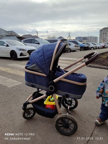 Коляска, цвет - Голубой, Б/у