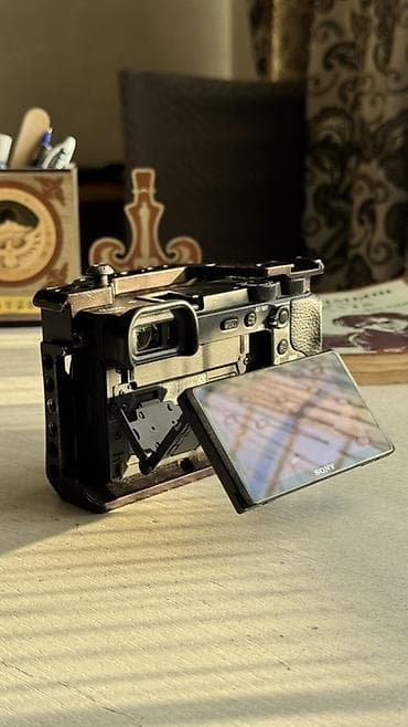 memory stick: Беззеркальная камера Sony A6600 в защитной клетке +батарейка — 4
