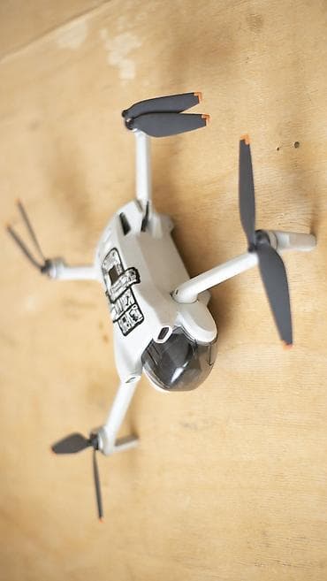 Dji mini 3 
2 батарейка сумкасы менен