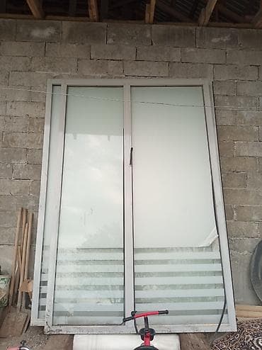 Раздвижная алюминиевая дверь/перегородка с матовым стеклом -