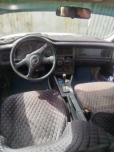 аксессуары на ауди: Audi A4: 1993 г., 2 л, Автомат, Бензин, Седан — 1