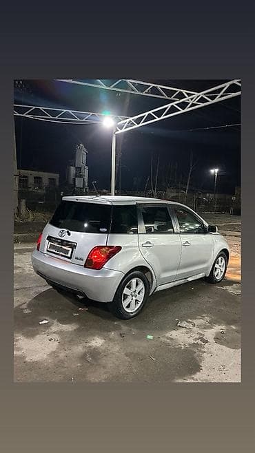 хетчбек: Toyota Ist: 2003 г., 1.5 л, Автомат, Бензин, Хэтчбэк — 4