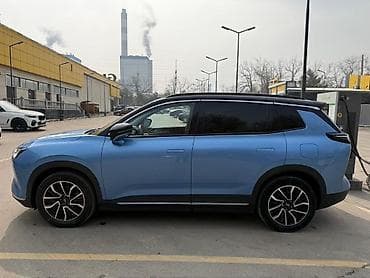 Weltmeister: Weltmeister W6, 2021 г., 100000 км, Передний, В наличии — 5