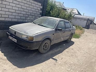 Унаа: Volkswagen Passat: 1990 г., Седан — 2