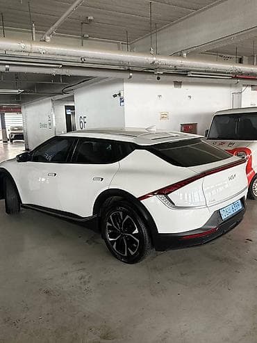 Kia EV6: 2022 г., Автомат, Электромобиль, Кроссовер