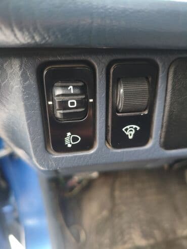 mazda 323 ф: Mazda 323: 1992 г., 1.6 л, Автомат, Бензин, Хетчбек — 8