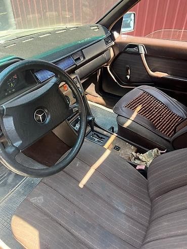 byd 2020: Mercedes-Benz W124: 1988 г., 2.3 л, Автомат, Бензин, Седан — 7